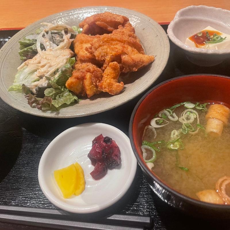 唐揚げ定食(北浜くくり)