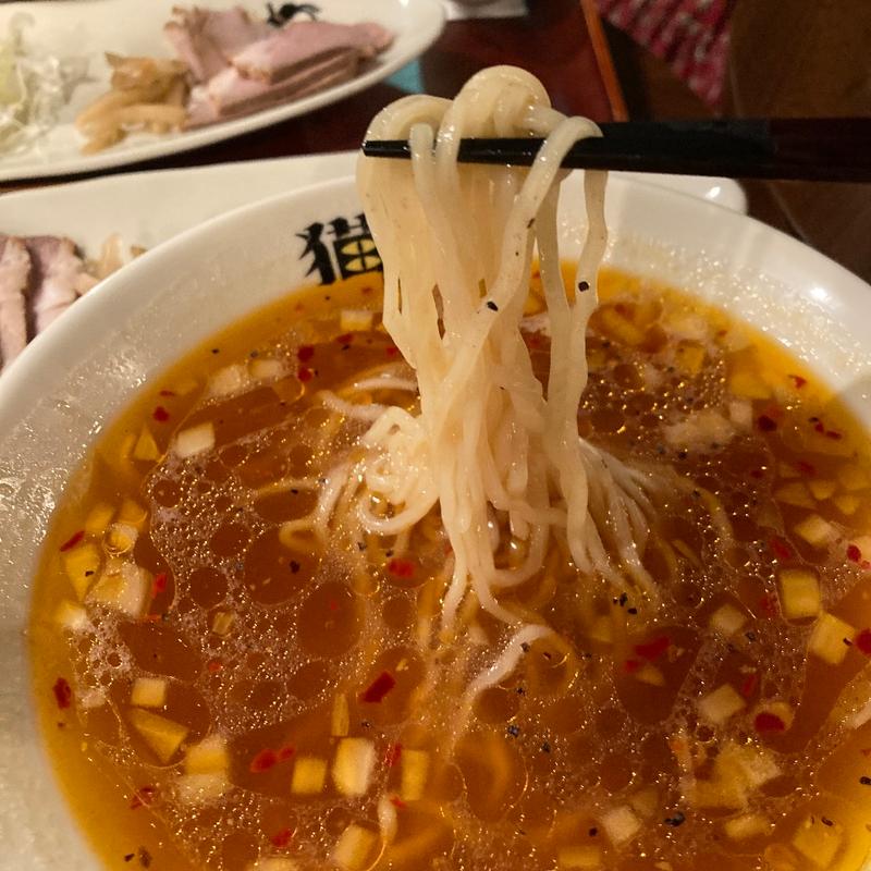 熊猫ラーメン(猫と月)