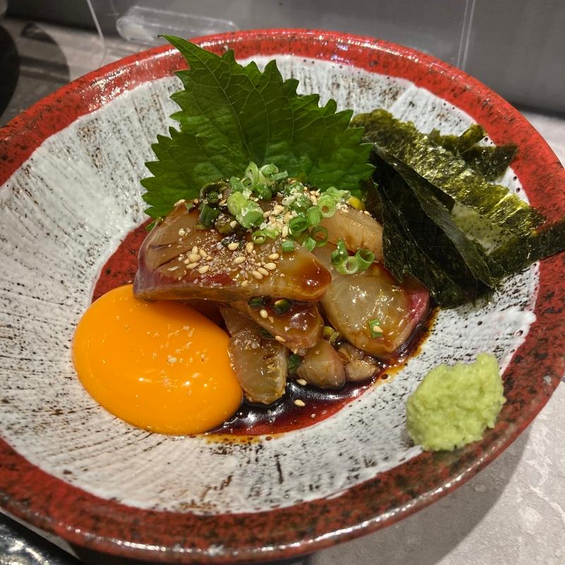 胡麻カンパチ(刺身と酒のらんぼ)