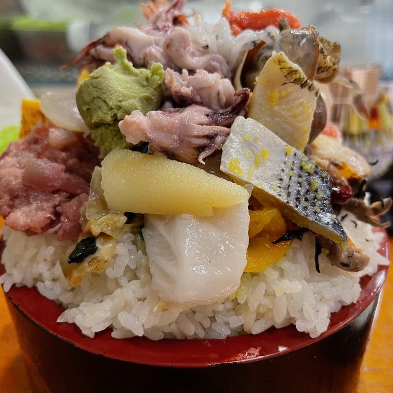 びっくり丼　普通(幸寿司)