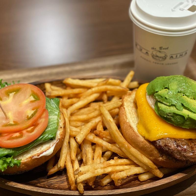 厚切りチェダーアボカド　セット(KUA`AINA ビナフロント海老名店)