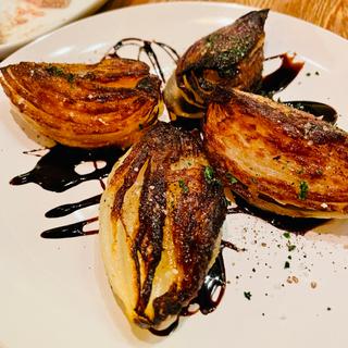 丸ごとタマネギのロースト(神田ワイン食堂パパン)