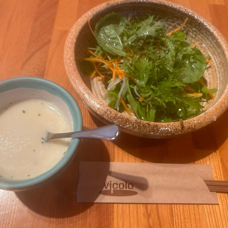 ランチのサラダとスープ(vicolo（ヴィコロ）)