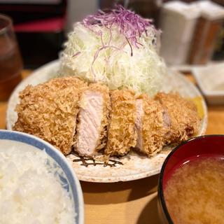 ロースかつ定食(とんかつ かつ壱 （かついち）)