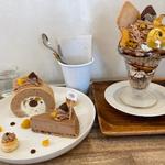 季節のパフェおいもとくりとくりのロールとくりのチーズケーキ