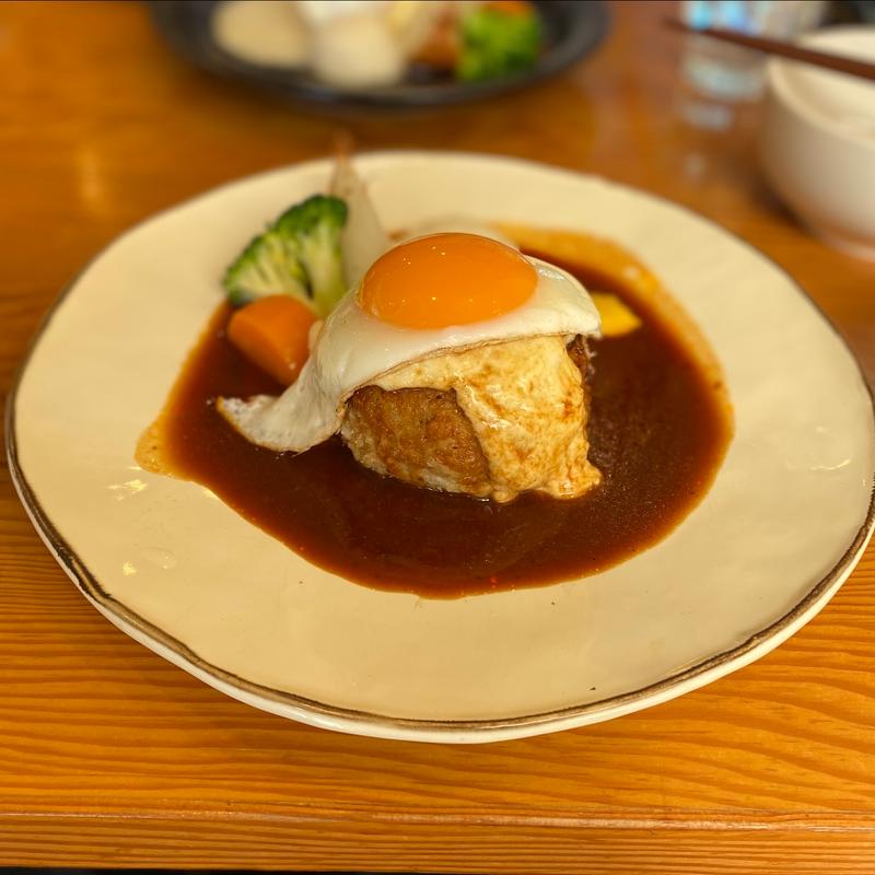 オリジナルチーズハンバーグ目玉とチーズ(ハンバーグ食堂 榎本よしひろ商店)