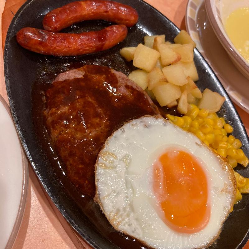 チョリソーとハンバーグの盛合せ(サイゼリヤ グリナード永山店)