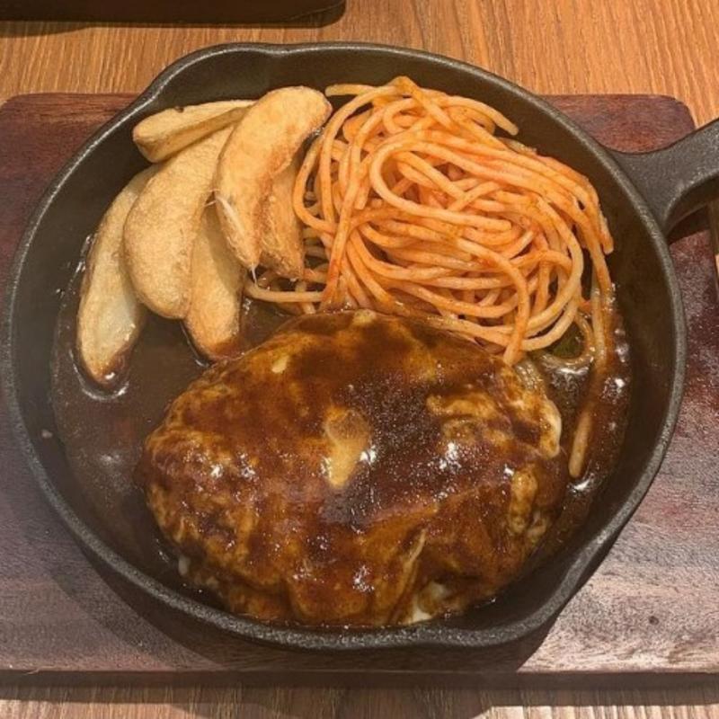 チーズハンバーグ(ビフテキ家あづま)