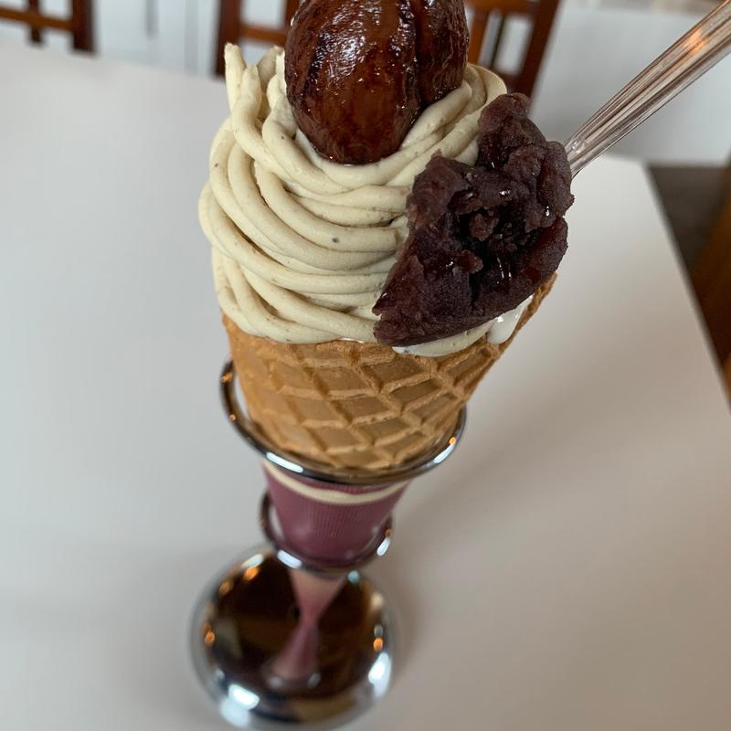 和栗のモンブランソフト プレミアム(栗と空)