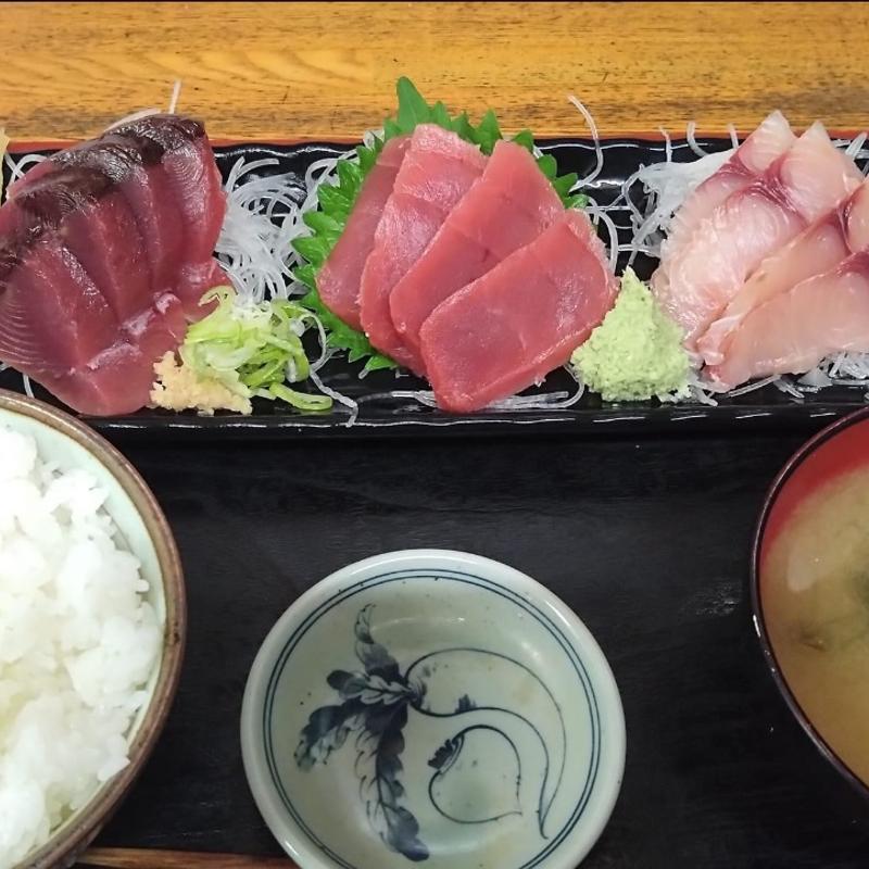 刺身三点盛り定食(男の厨房)