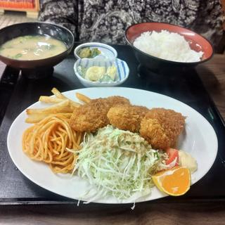 魚フライ定食(角屋食堂)