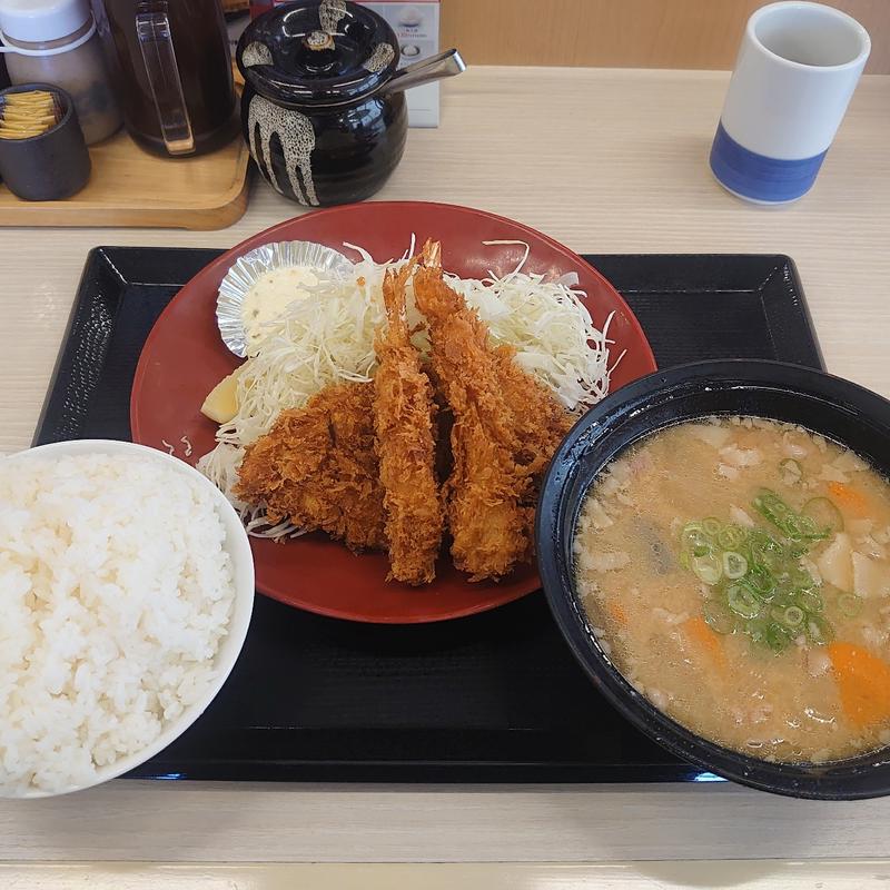 海老ロースカツ定食＋ご飯大盛り＋とん汁大変更(かつや つくば大曽根店 )