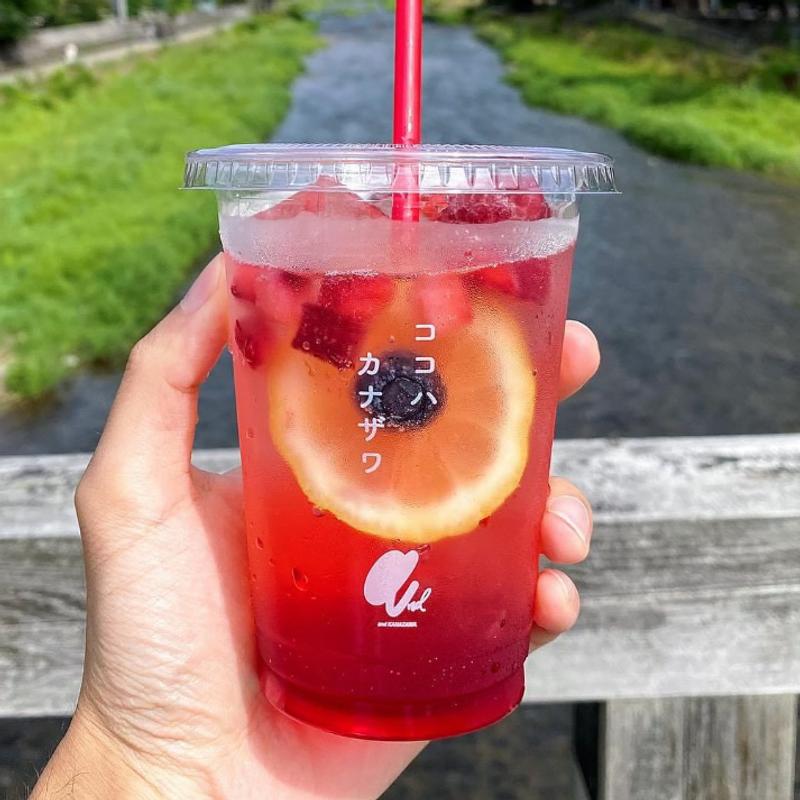 イチゴソーダ(and KANAZAWA)
