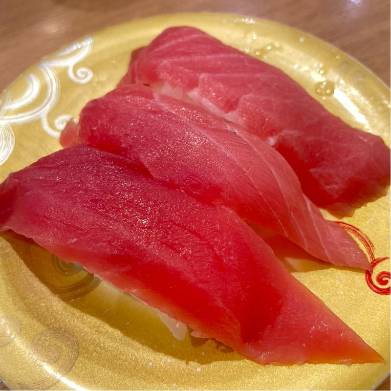 マグロ3貫(回転すしトリトン 光星店)