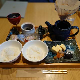 厳選出汁を使用した鯛茶漬け定食(SHARI東銀座)