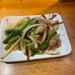 豚肉とニンニクの芽炒め(南森酒場 三六五（ナンモリサカバ サンロクゴ）)