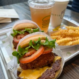 shack burger(SHAKE SHACK 横浜みなとみらい)