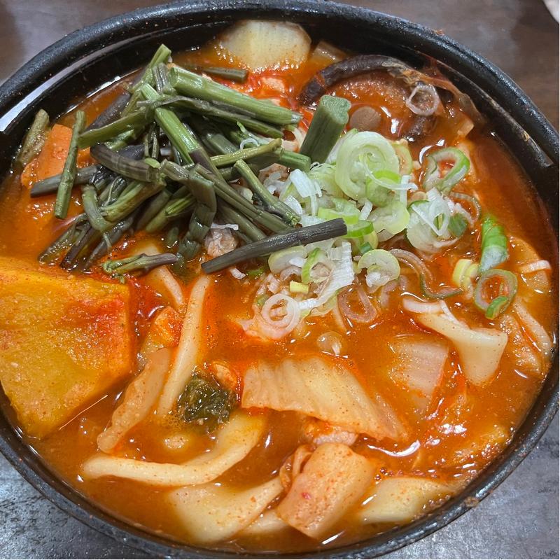 辛口豚肉ほうとう(小作 甲府北口駅前店 （こさく）)