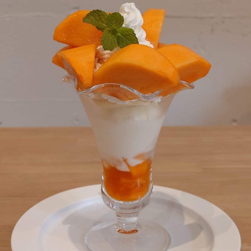 鳥取県産輝太郎柿パフェ(果実店 Fruitier(フルティエ))