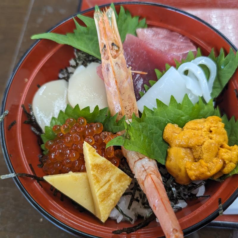 海鮮丼定食(味処ドライブイン 灯台荘 （トウダイソウ）)