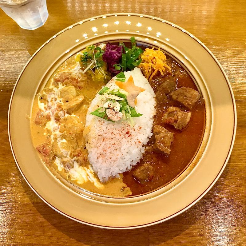 2種あいがけ(星蔵咖喱)