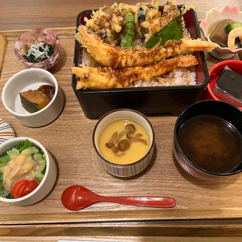 旬菜天ぷら重(創作和食 がんこ 新宿山野愛子邸)