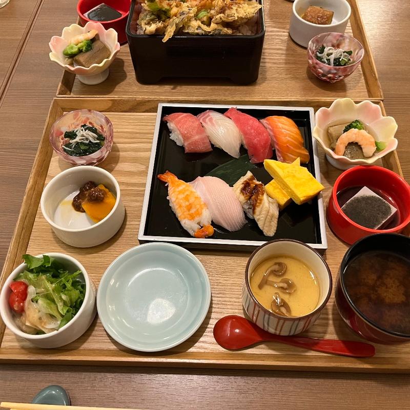 にぎり寿司一汁七菜膳(創作和食 がんこ 新宿山野愛子邸)