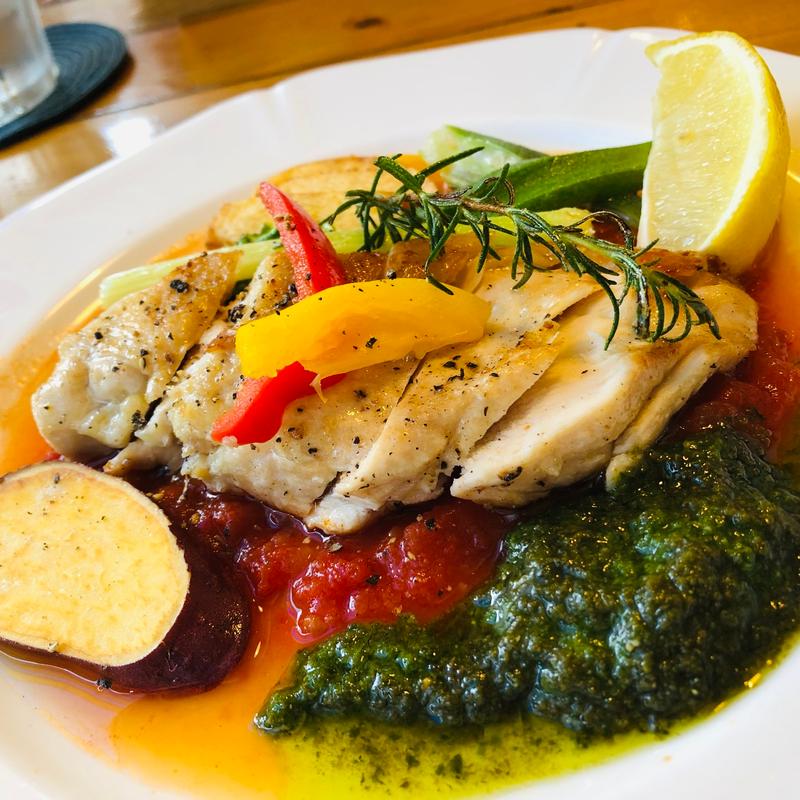 赤鶏さつま胸肉のロースト(洋食屋 青空 （ヨウリョクヤ アオゾラ）)