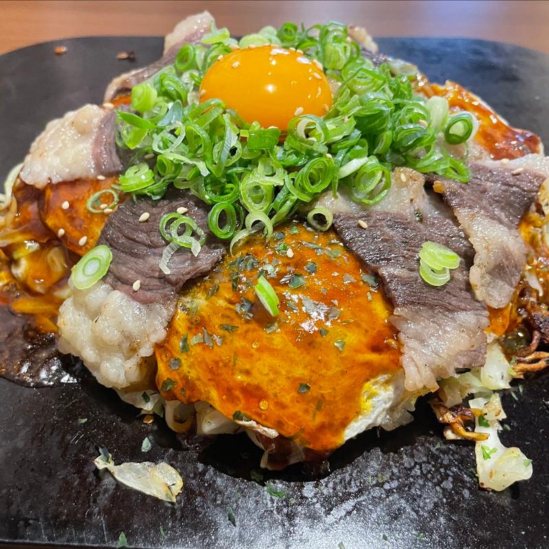 広島コウネスペシャルそば入り(お好み焼・鉄板焼酒場Novaろんちゃん)