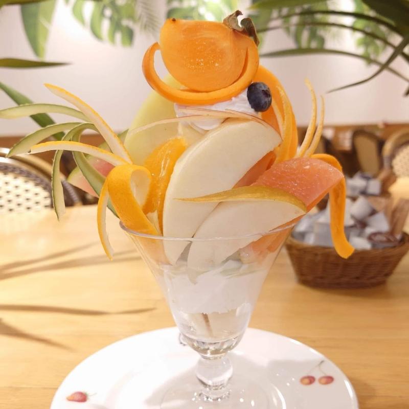 フルーツパフェ(果実園リーベル 目黒店)