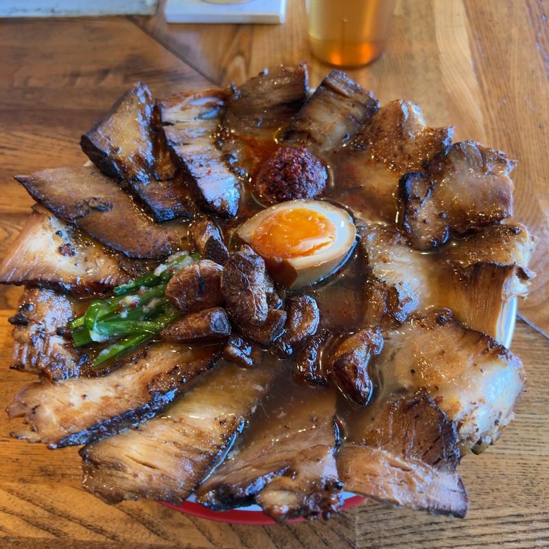 焼豚ラーメン肉盛 ニンニク(焼豚ラーメン三條 葛飾店)