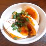 蔵王地鶏の半熟煮卵(大衆酒場みつ星餃子 七日町店)