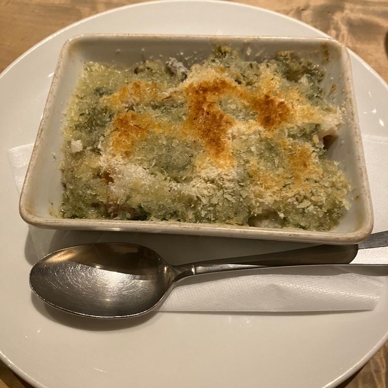 つぶ貝ときのこのガーリックバター焼き(ワイン厨房クオーレ)