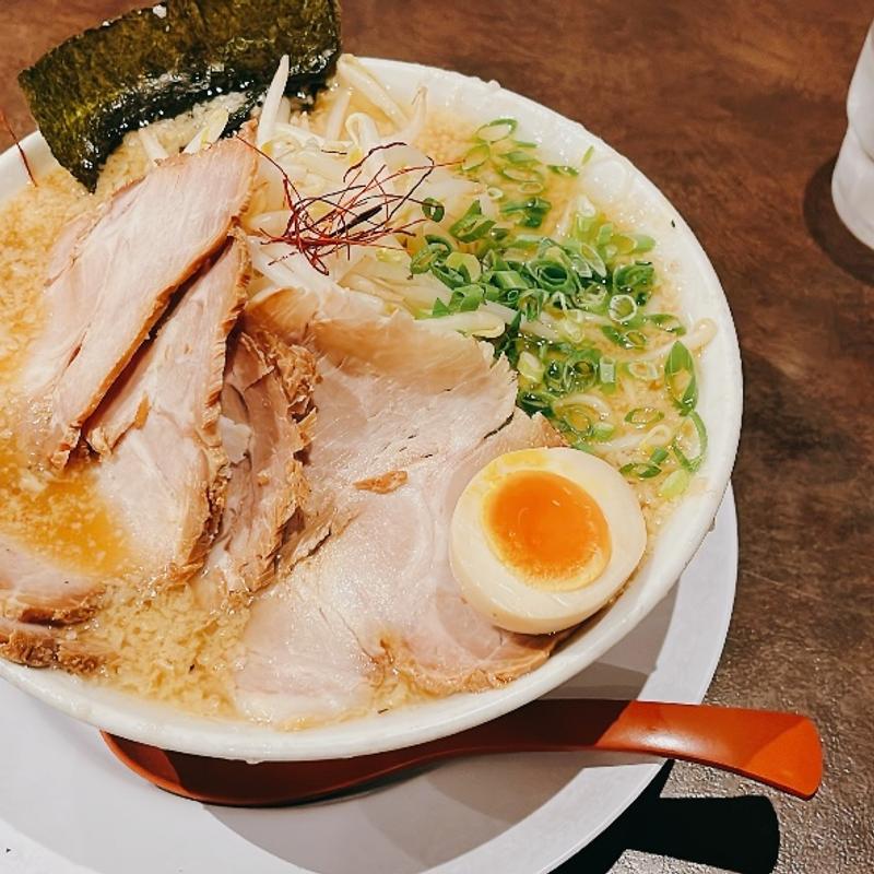 チャーシューメン(らーめん 八起)