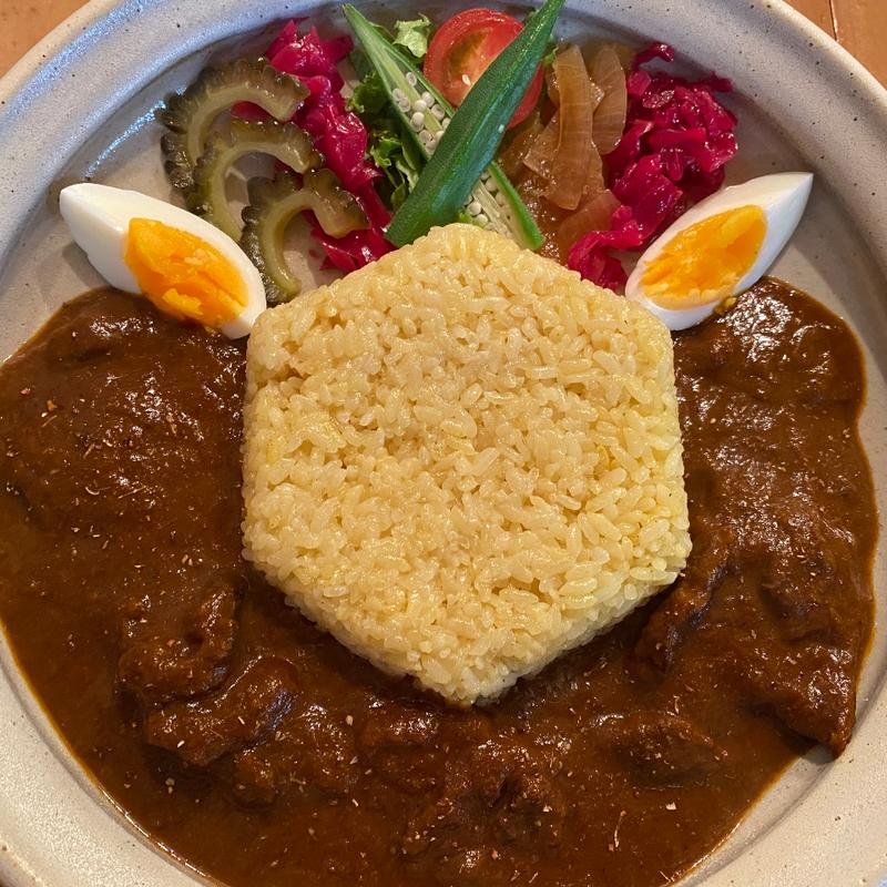 石垣島産和牛の欧風カレー(石垣島カレー 南風（ぱいかじ）新橋店)