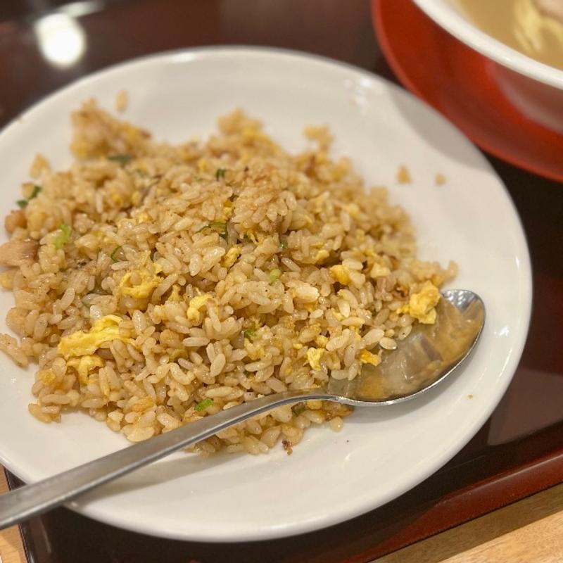 半チャーハン(濃厚鶏白湯ラーメン 鶏味万彩)