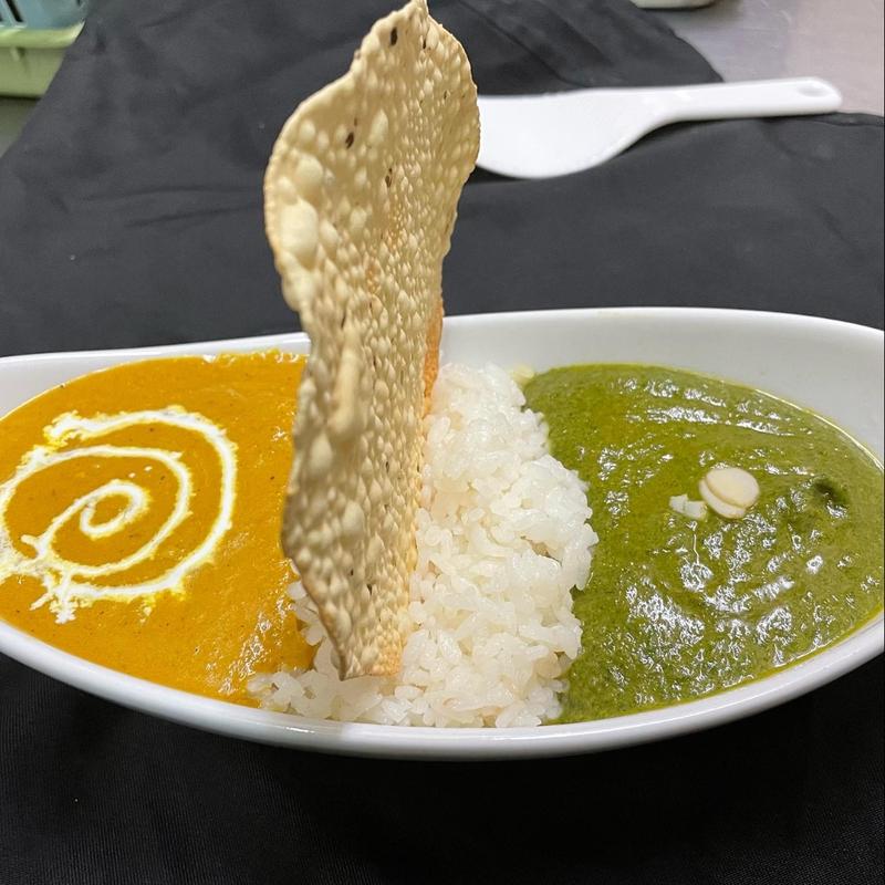 あいがけカレー(サグン インドカレー)