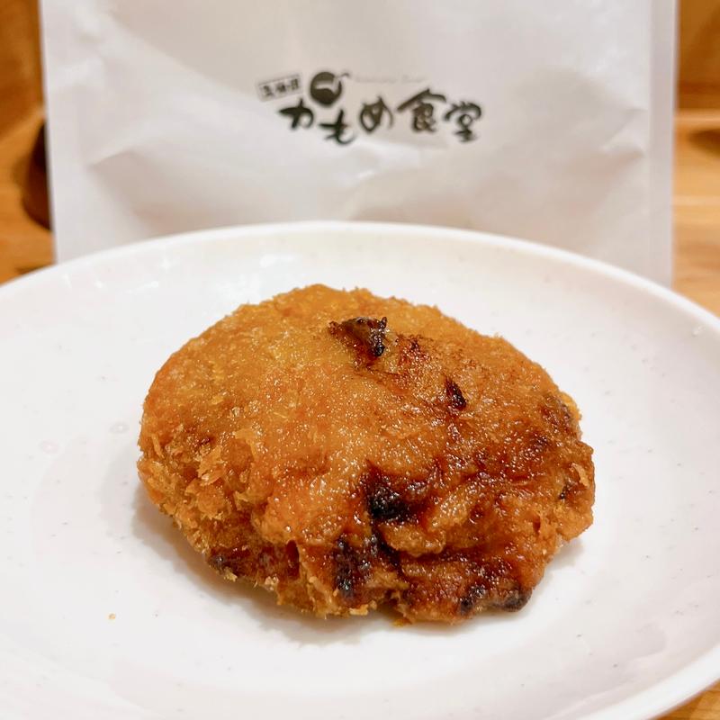 (かもめ食堂)メンチカツ(新横浜ラーメン博物館)