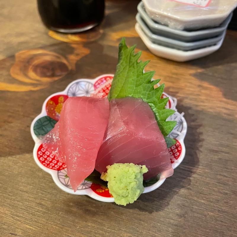 まぐろ刺身（一人前）(立ち呑み 本まぐろ大船団)