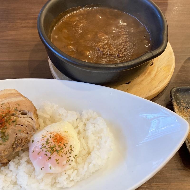 バラ肉温玉カレー(欧風土鍋カレー 近江屋清右衛門)