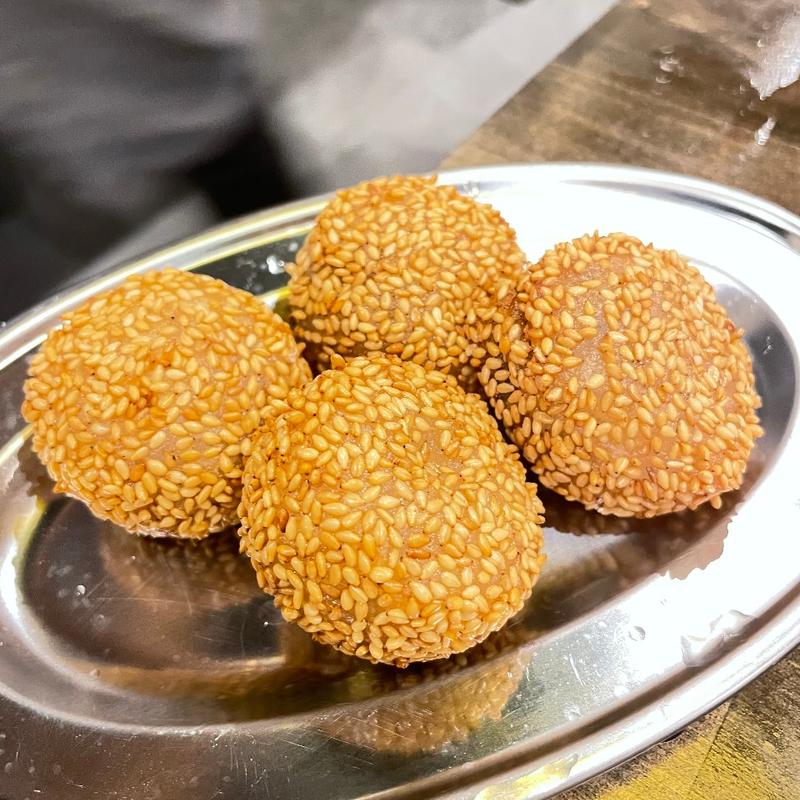 ゴマ団子(肉汁餃子製作所 食べ放題居酒屋 餃子のかっちゃん 今池店)