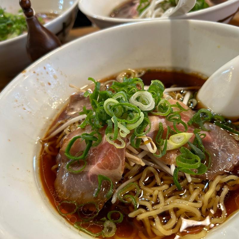 横丁そば(横丁そば 小西湖 （ショウセイコ）)