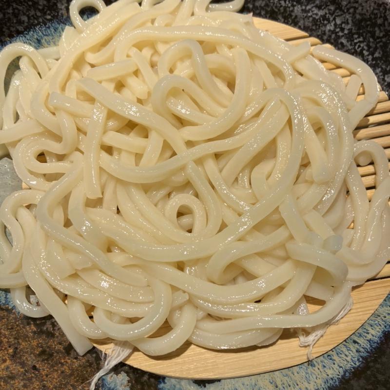 ざるうどん(蕎麦切り くろ)