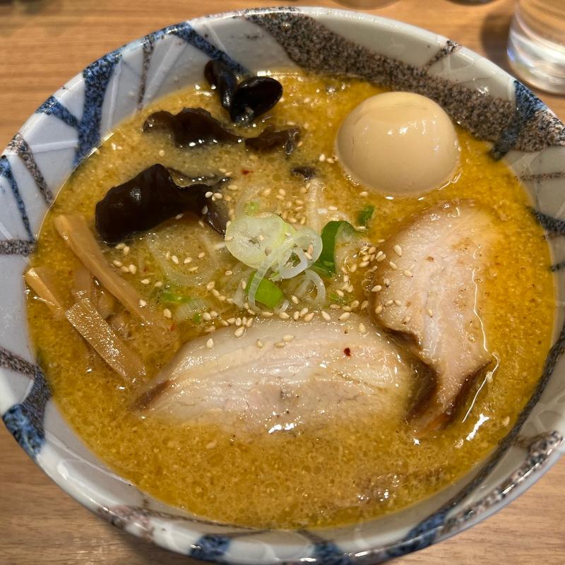 味付玉子みそラーメン(風来居 新宿店 （ふうらいきょ）)