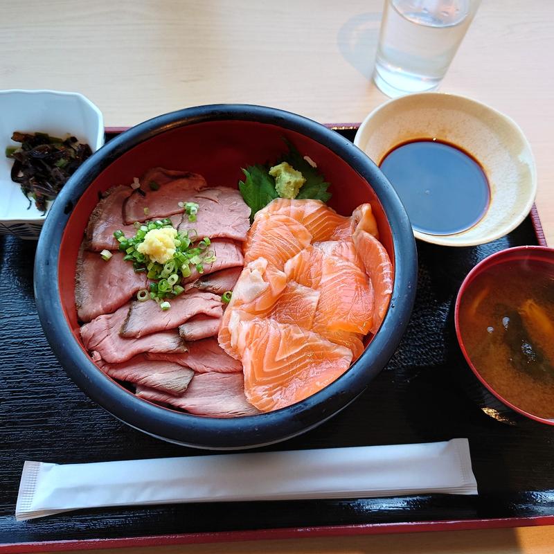 森と川の贅沢丼(清嶺食堂)
