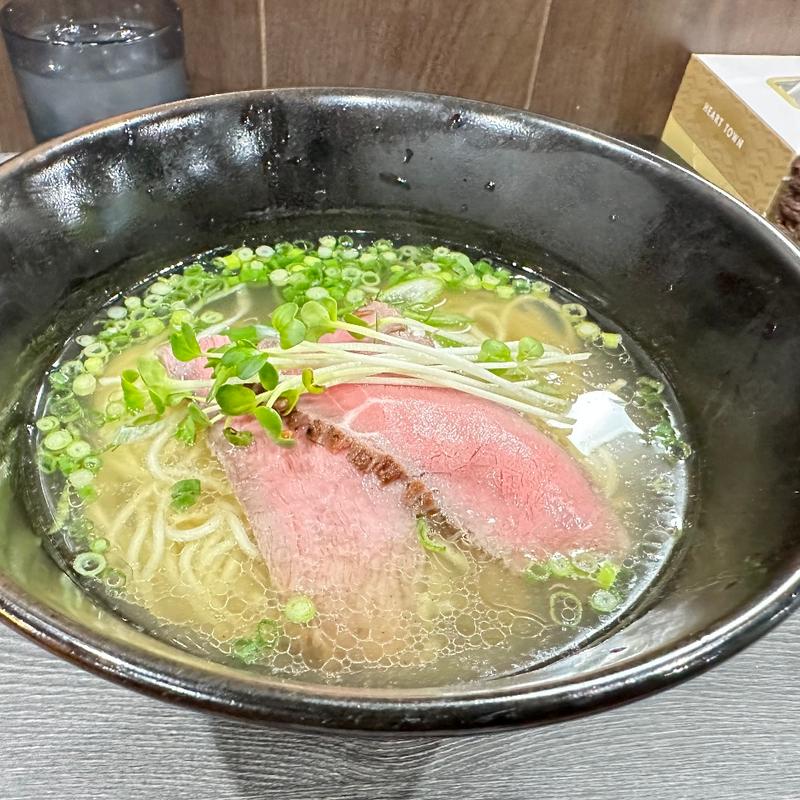 牛塩らーめん(ら～めん さんきゃっつ さよし)