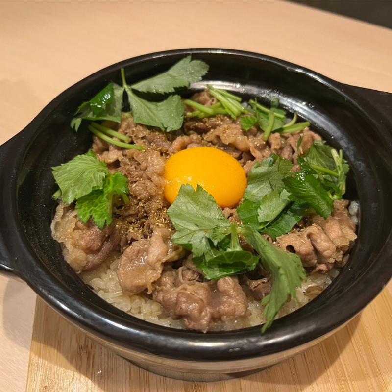 和牛と牛蒡の土鍋ご飯(九州料理すがわ)