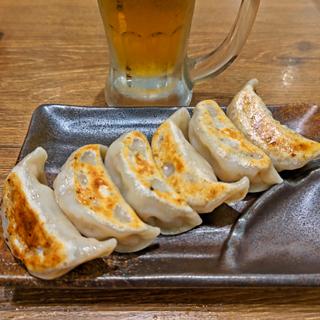肉汁焼餃子(肉汁餃子のダンダダン 野毛店)
