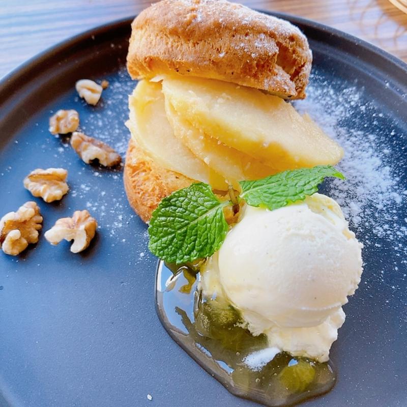 リンゴのヨーグルトスコーン(ナチュラルスタンス （natural stance）)