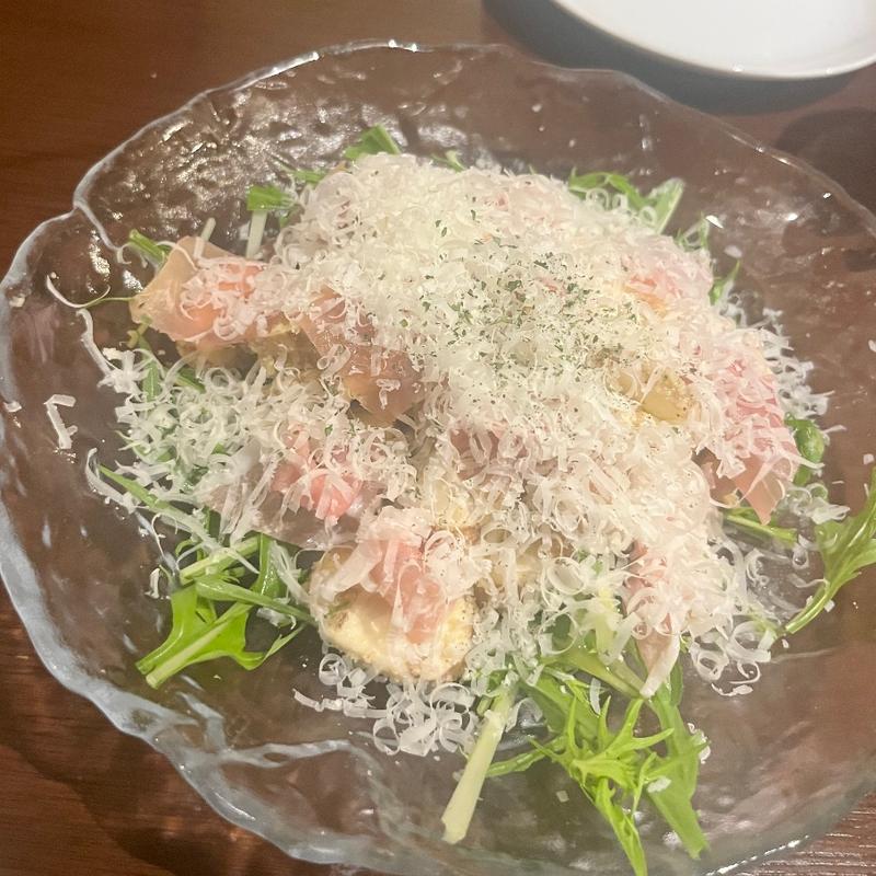 マッシュルームと生ハムのサラダ(ヴィーコロ)